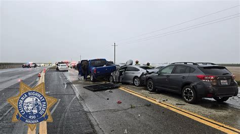 More Than 10 Vehicles Pile Up In Madera County Crash Cbs47 And Ksee24 News From