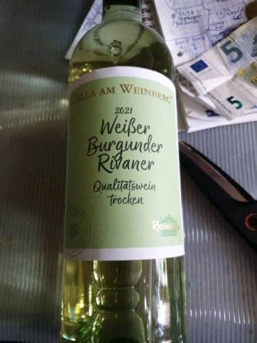 Villa Am Weinberg Weissburgunder Rivaner Trocken Vivino US