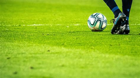 Como assistir futebol ao vivo de graça Canaltech