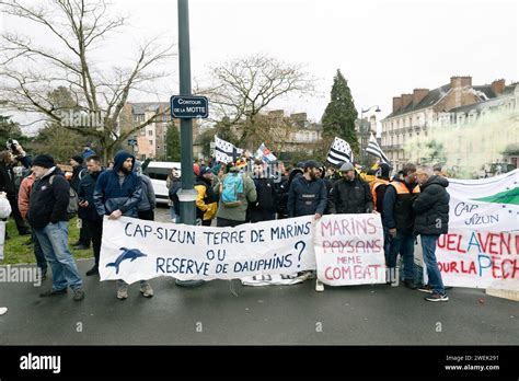 Les Agriculteurs Descendent Dans La Rue En Coordination Avec Le