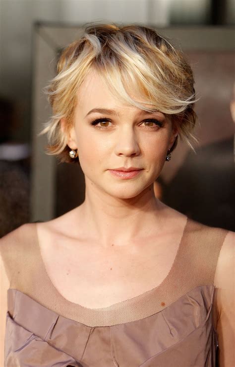 a new life hartz: Carey Mulligan New pixie Hairstyles