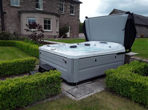 Jacuzzij Hot Tub Oyster Pools Hot Tubs Wales