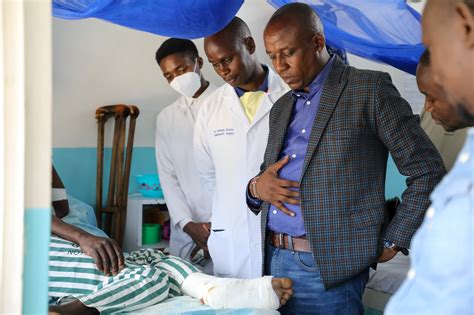 GOVERNOR MUTULA KILONZO JR VISITS 6 MBOONI ACCIDENT SURVIVORS IN ...