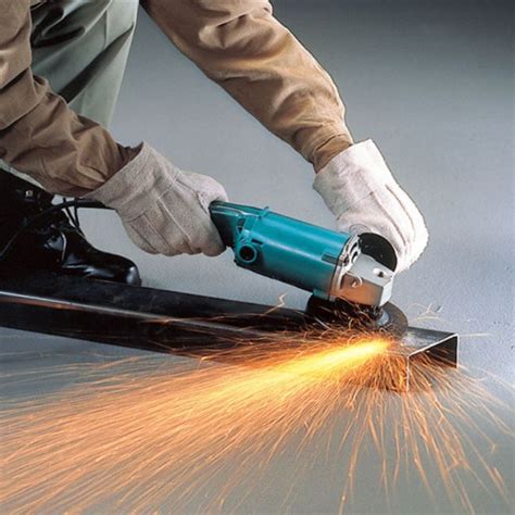 Makita 9005B 5 Angle Grinder BC Fasteners Tools