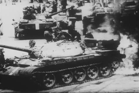 Soviet forces invade Czechoslovakia, 20 to 21 August 1968 – History of ...