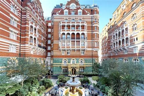 15 Closest Hotels to Buckingham Palace in London | Hotels.com