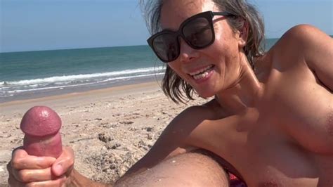 Handjob On The Nude Beach Hope Nobody Saw Us Only Fans Appleliu 76