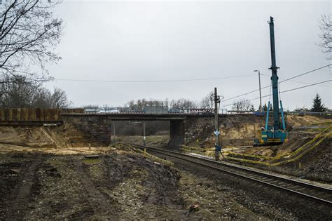 Budowa nowego wiaduktu nad linią kolejową w Wyszkowie Stacja Wyszków