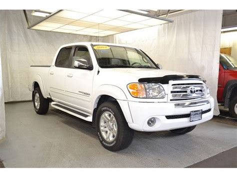 Purchase used 2004 Toyota Tundra SR5 Crew Cab Pickup 4-Door 4.7L in Davenport, Iowa, United ...