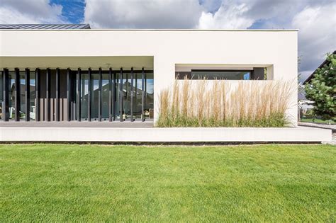 modern  build home