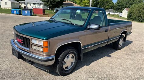 1997 GMC K1500 Pickup at Chicago 2021 as T121 - Mecum Auctions