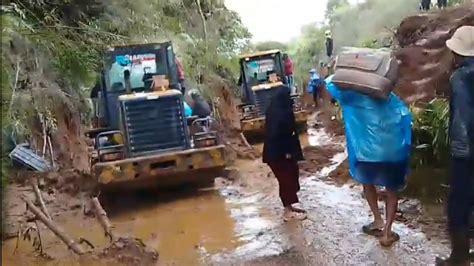 Cianjur Terjadi Longsor Menutup Akses Jalan Sukanagara Kadupandak 5