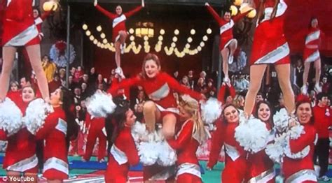 Hilarious Video Captures Live Cheerleader Fail At Macys Thanksgiving