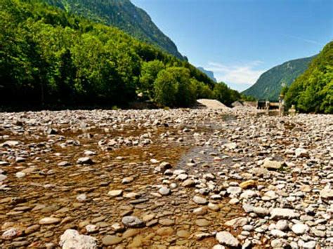 La siccità sul Lario i temporali non bastano lago in leggera risalita