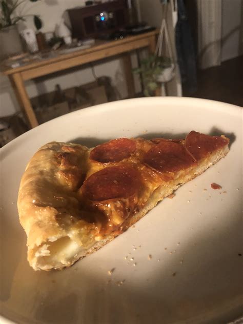 Holy Stuffed Crust! : r/stuffedcrustpizza