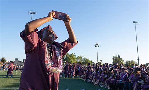 Claremonts Class Of 2024 Makes It Official Claremont Courier