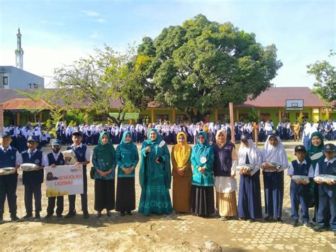 Melalui Filantropis Cilik Lazismu Salurkan School Kit Kepada Siswa