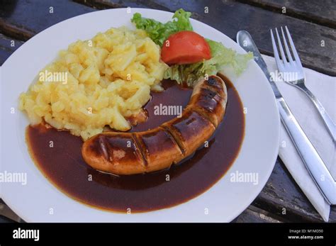 Bratwurst Mit Kartoffelsalat Hi Res Stock Photography And Images Alamy