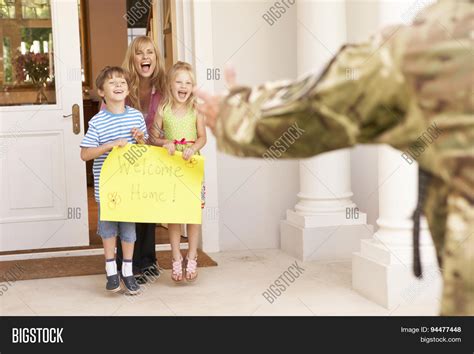 Soldier Returning Home Image & Photo (Free Trial) | Bigstock