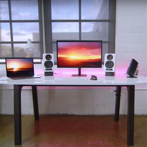 Building The Ultimate 2017 Dream Desk For Your Creative Workflow Dream Desk Desk Setup