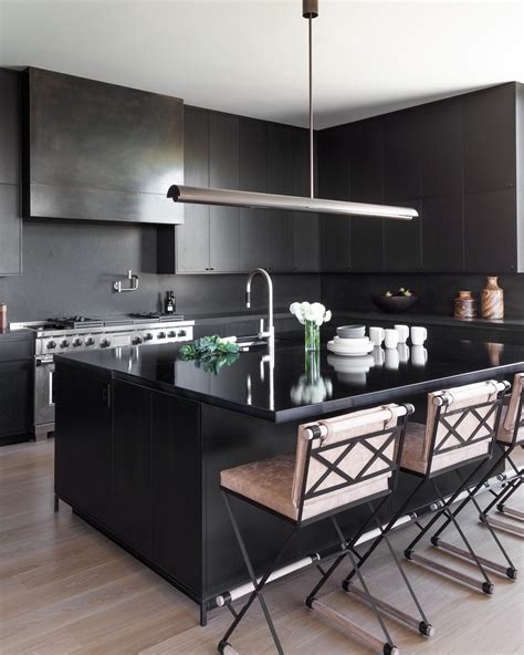 25 Classic Black Island Kitchen To Embrace The Beauty Of Dark