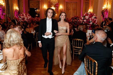 Photo Exclusif Araminta Mellon En Robe Oscar De La Renta Et Son