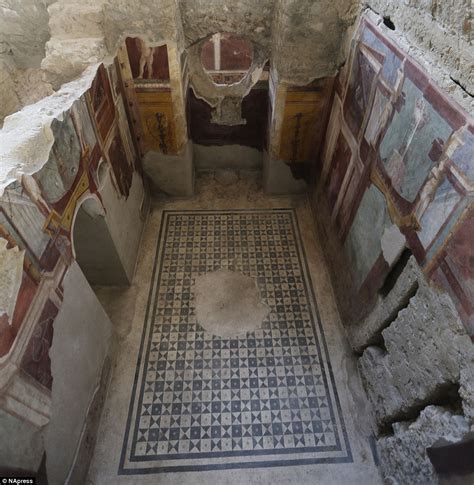 Inside The Newly Restored Dwellings Of Pompeii Daily Mail Online