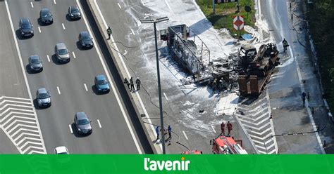 Camions En Feu Sur Le La N Gligence Dun Des Chauffeurs Mise En