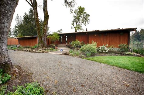 Pin By Holdhusen Real Estate Group On Sw Riverbend Dr Portland