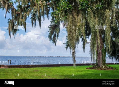 Lake Pontchartrain Northshore causeway view from Mandeville, Louisiana, USA Stock Photo - Alamy