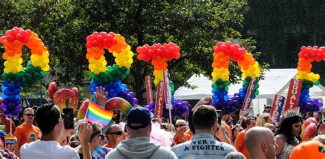 Cuál es el origen del Día del Orgullo LGBTI y de la palabra gay