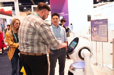 Ces 2020：优必选携大型仿人服务机器人walker等多款新品亮相