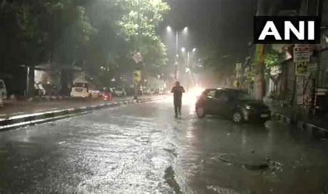 Delhi Rains Light Shower Brings Respite From Heat Similar Conditions