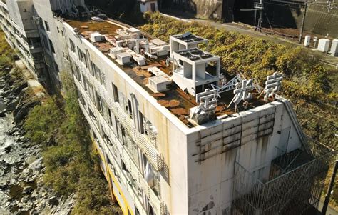 【愛知県最恐の廃墟】千歳楼への行き方と駐車上、見所まとめ｜異世界ひとり旅