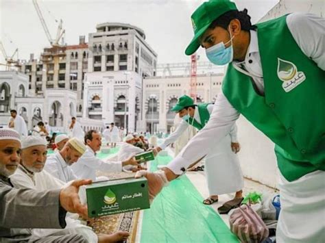 Takjil Berbuka Puasa Di Masjidil Haram Begini Panduan Saudi Baitullah