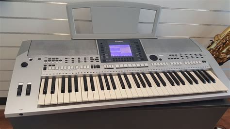 Keyboard Yamaha Psr S Kaufen Auf Ricardo