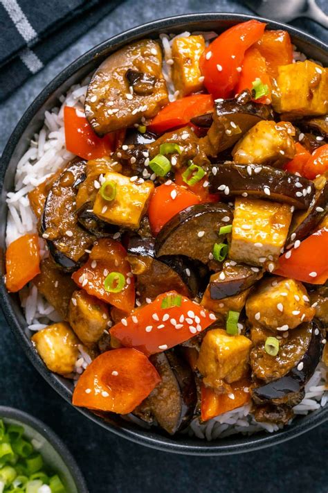 Tofu Stir Fry With Spicy Red Pepper Flakes