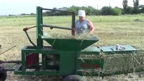 Уборка сена Самодельным прессом для сена к мотоблокуhandmade Hay Baler