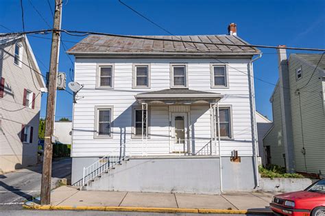 20 S Lancaster Street Jonestown By Kline Kreider Good Auctioneers