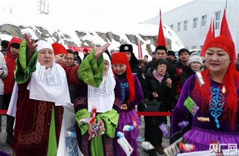 2017年全国新年登高健身大会新疆主会场在阿勒泰火热开启央广网