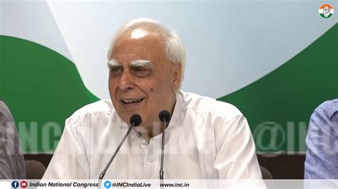 Rafale Scam Aicc Press Briefing By Kapil Sibal Priyanka Chaturvedi