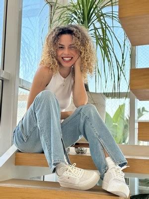 Hot Sexy Larissa Gloor Bikini Pics