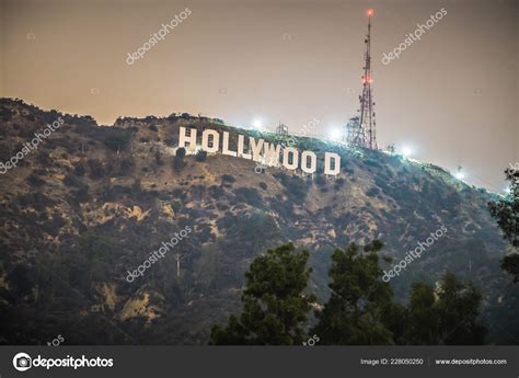 Hollywood Sign Night Wallpaper