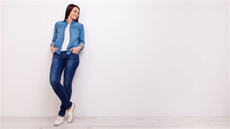 posisi berdiri  benar sesuai anjuran  ahli klikdokter