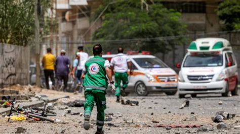 3 شهداء وعدد من الجرحى جراء قصف الاحتلال منزلاً في مخيم البر