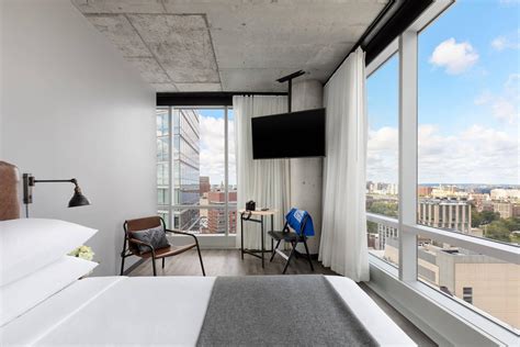 MOXY BOSTON DOWNTOWN HOTEL