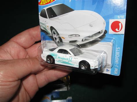 Hot Wheels 3 Komada Kupindo 82136041