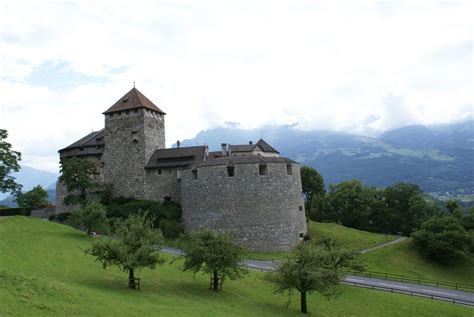 Vaduz Castle (Vaduz) | Structurae