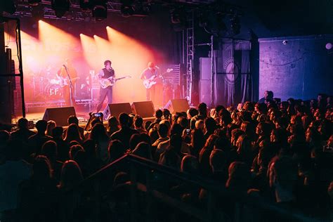 Beach Fossils And Sunnbrella Bring A Buzz To Camden S Electric Ballroom