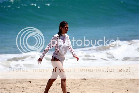 Celebrity Paparazzi Bikini Jennifer Aniston